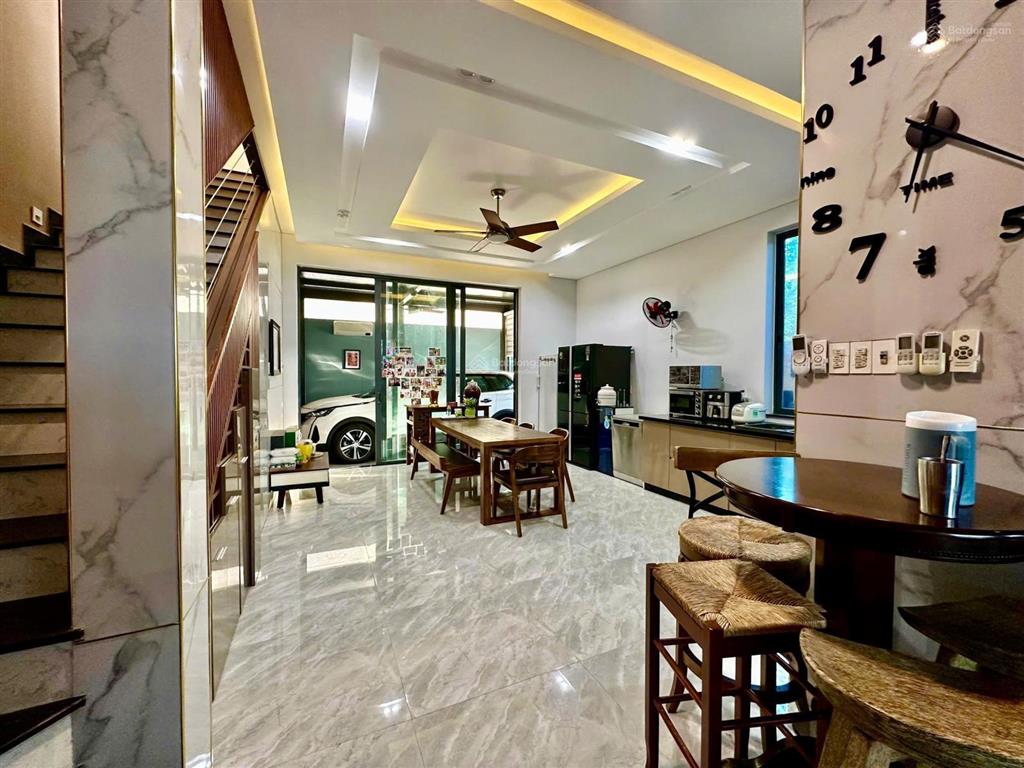 Bán căn biệt thự lô góc 2 mặt tiền 3 tầng đường 7m5, đối diện công viên  0934 863 ***