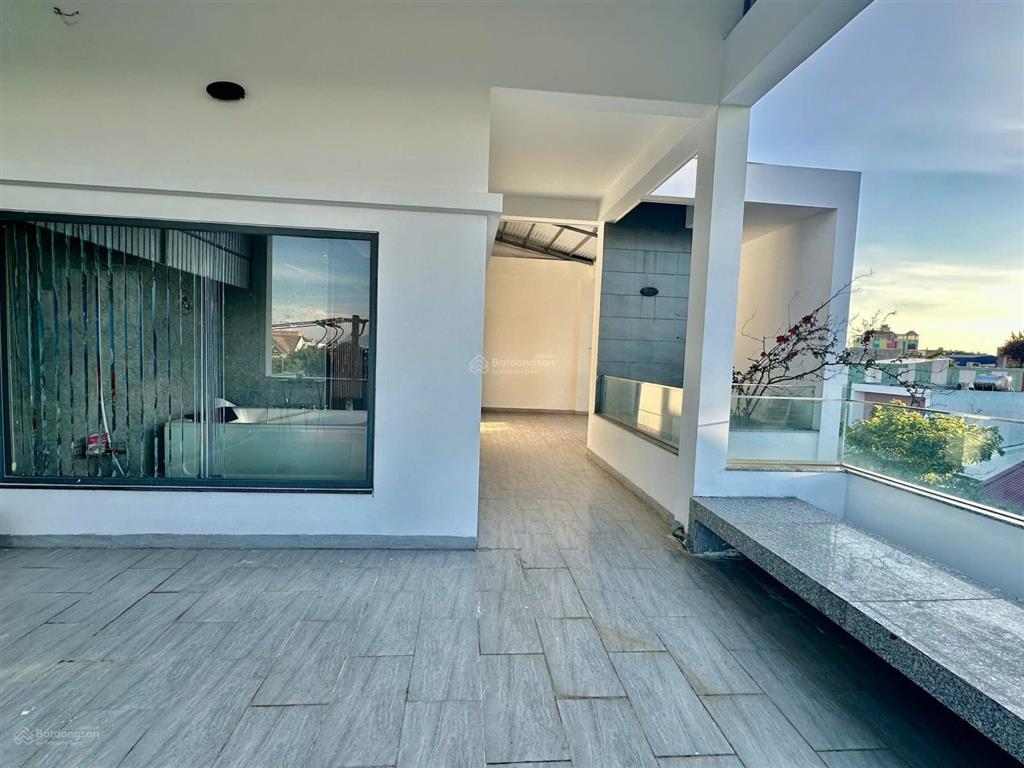 Bán căn biệt thự lô góc 2 mặt tiền 3 tầng đường 7m5, đối diện công viên  0934 863 ***