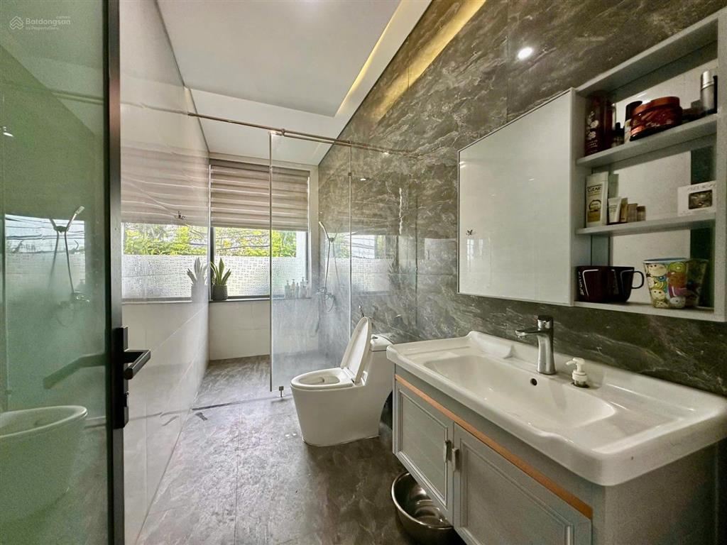 Bán căn biệt thự lô góc 2 mặt tiền 3 tầng đường 7m5, đối diện công viên  0934 863 ***