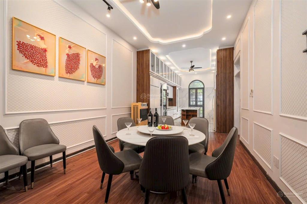 Ngộp bank cần bán gấp lô đất biệt thự tặng biệt thự 3 tầng dt 490m2, đảo 1 hòa xuân, đà nẵng