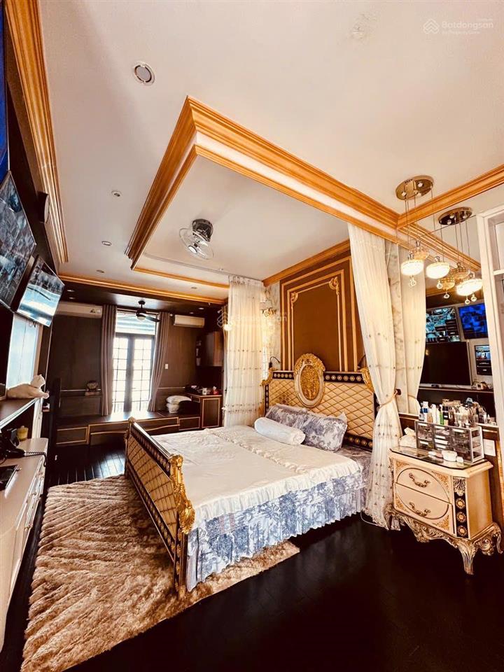 Ngộp bank cần bán gấp lô đất biệt thự tặng biệt thự 3 tầng dt 490m2, đảo 1 hòa xuân, đà nẵng