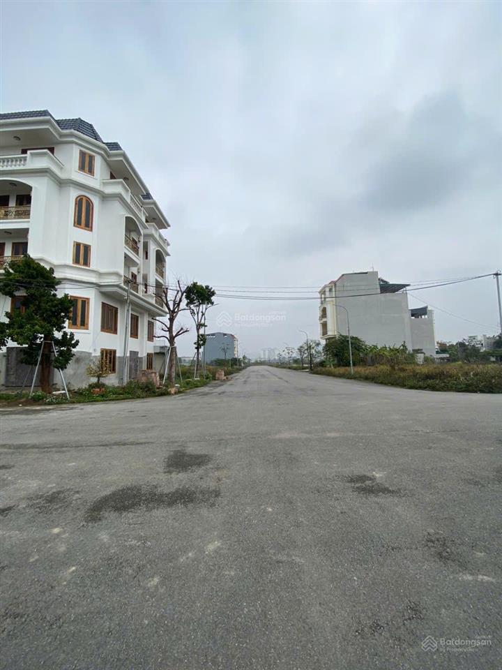 Cần bán lô shophouse đường 24m kđt fairy town. chân chung la fortuna vĩnh yên