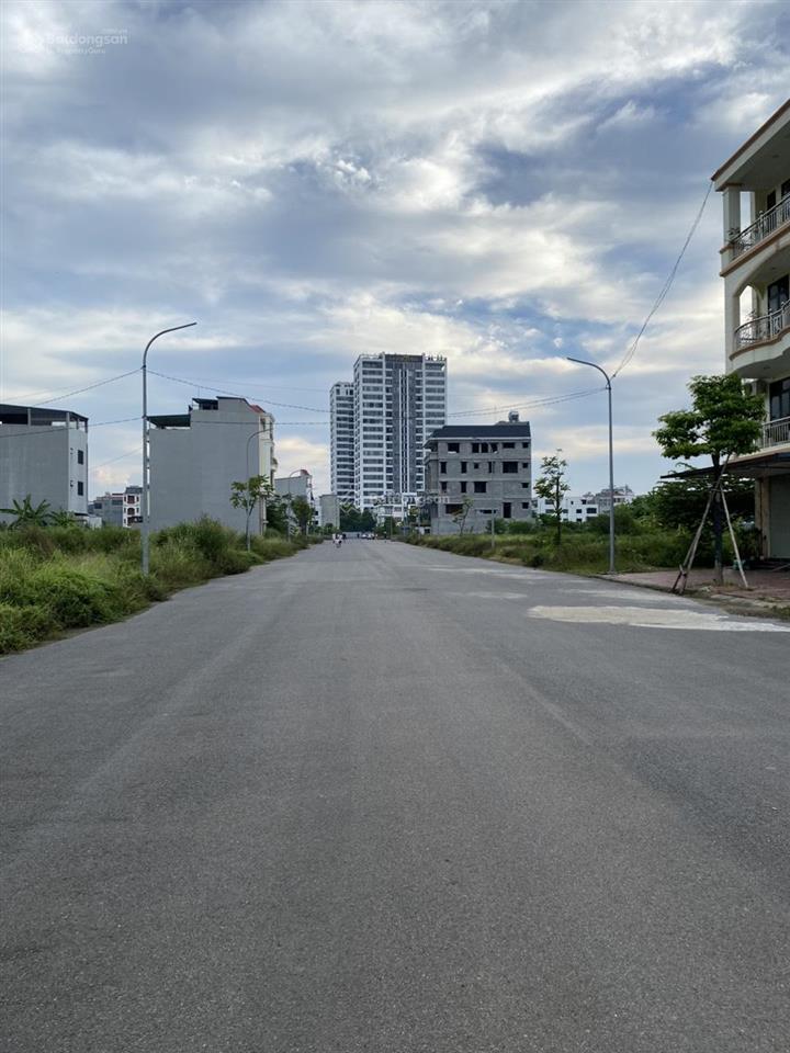 Cần bán lô shophouse đường 24m kđt fairy town. chân chung la fortuna vĩnh yên