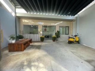 Nhà ngay đường 147 phước long b 8.9 tỷ  cho thuê 12tr/tháng