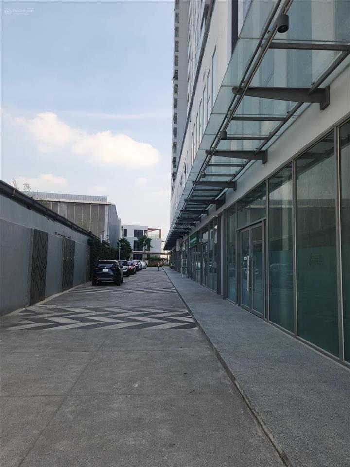 Chỉ với 3,5 tỷ sở hữu ngay căn shop 2 tầng urban green htls 0% 36th ck lên đến 10% có sẵn hd thuê