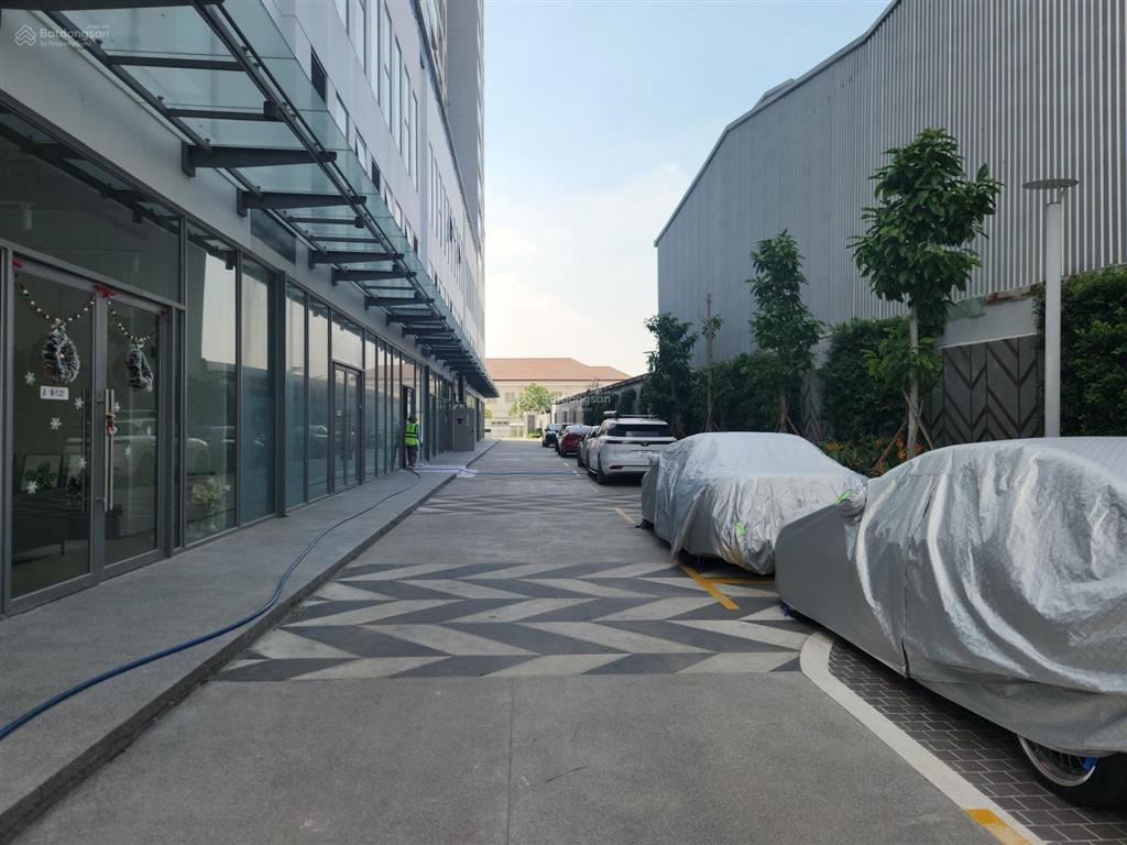 Chỉ với 3,5 tỷ sở hữu ngay căn shop 2 tầng urban green htls 0% 36th ck lên đến 10% có sẵn hd thuê