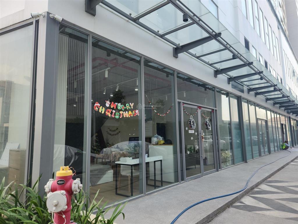 Chỉ với 3,5 tỷ sở hữu ngay căn shop 2 tầng urban green htls 0% 36th ck lên đến 10% có sẵn hd thuê