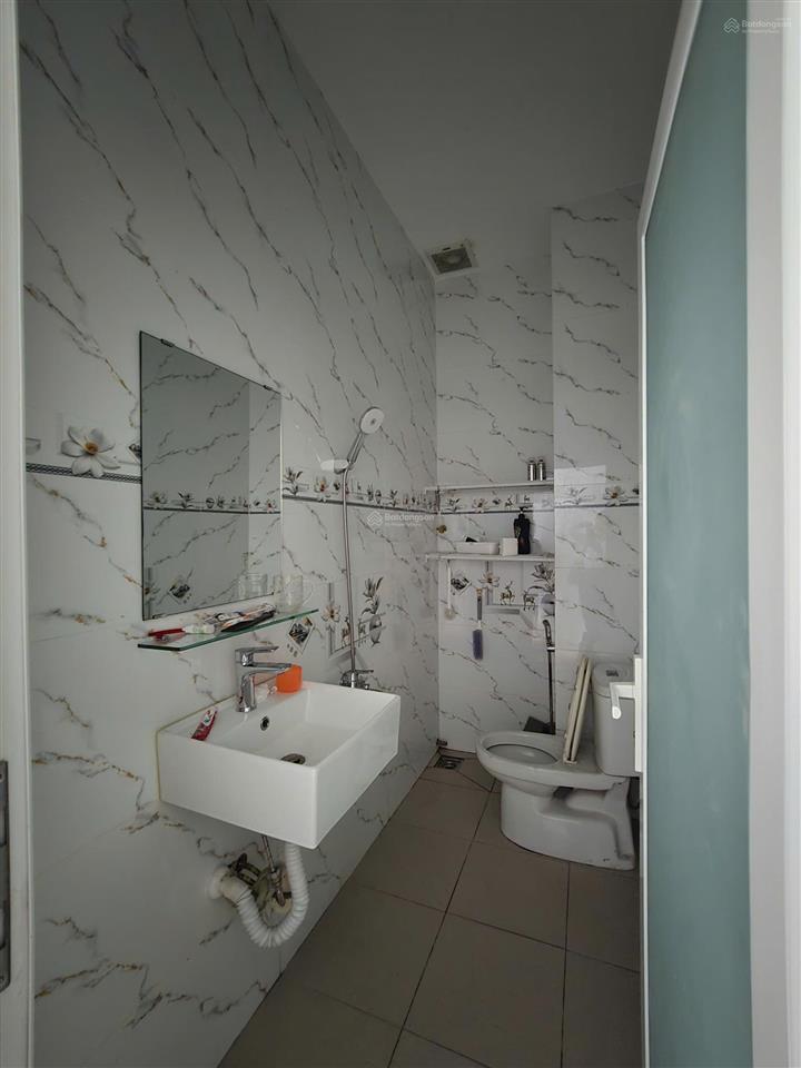 Bán nhà xây kiên cố, thích hợp vừa ở vừa kinh doanh buôn bán 12.9ty tl