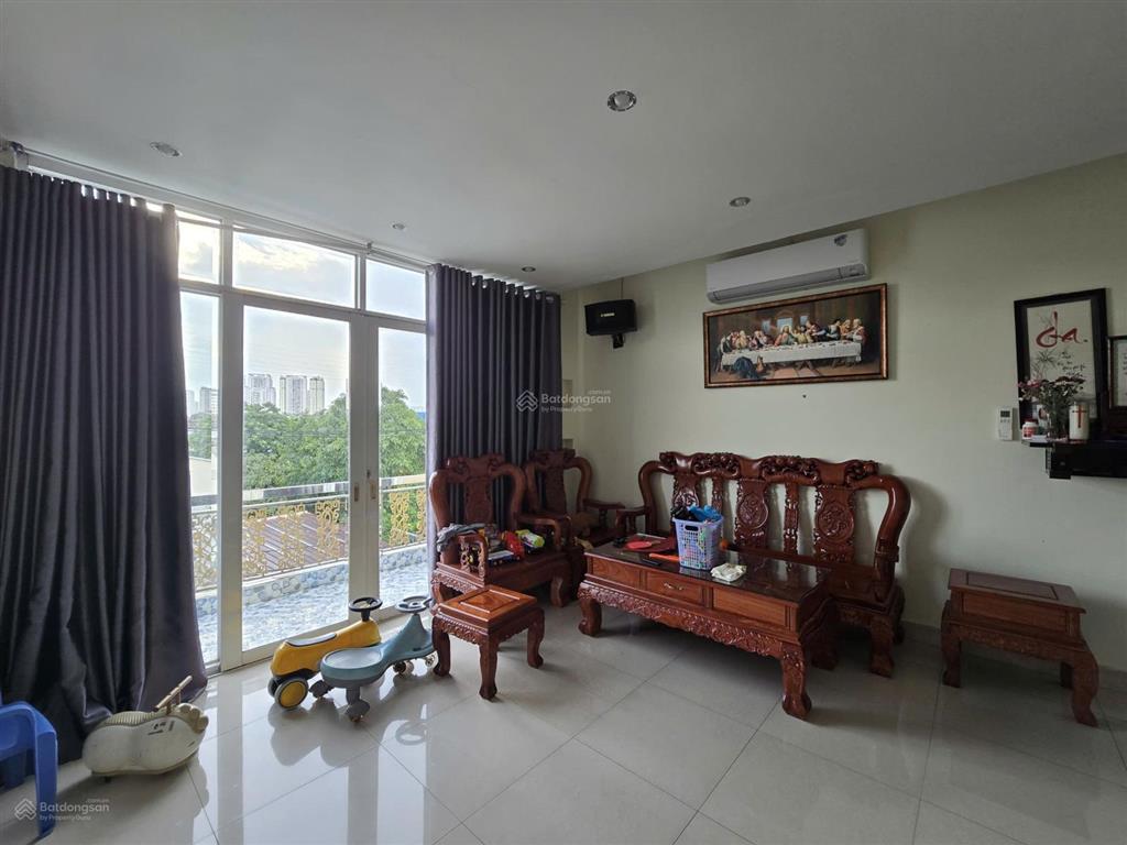 Bán nhà xây kiên cố, thích hợp vừa ở vừa kinh doanh buôn bán 12.9ty tl