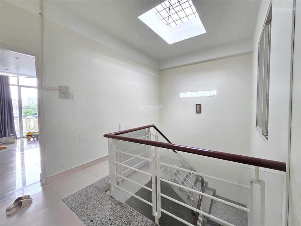 Bán nhà xây kiên cố, thích hợp vừa ở vừa kinh doanh buôn bán 12.9ty tl