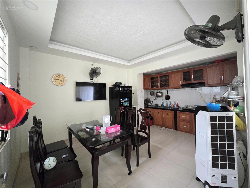 Bán nhà xây kiên cố, thích hợp vừa ở vừa kinh doanh buôn bán 12.9ty tl