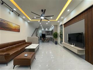 Bán nhà 3 tầng siêu đẹp nam hòa xuân, đà nẵng  093.915.168