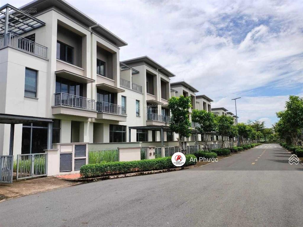 Nhà 1 trệt 2 lầu nằm trong khu compound giá bằng 1 căn hộ ở sg, thuộc dự án swan park đông sg