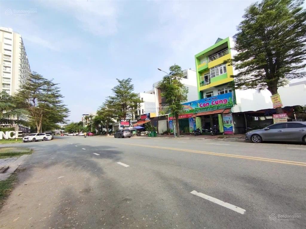 Bán gấp nền biệt thự kdc nam long quận 9  đối diện global city dt 7x20m giá 11.6 tỷ  0772 444 ***