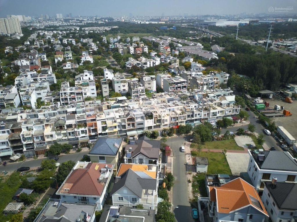 Chính chủ bán gấp lô giá thấp nhất dự án hưng phú, dt 8x20m giá 10.8 tỷ. dt 10x18.5m giá 13.5 tỷ