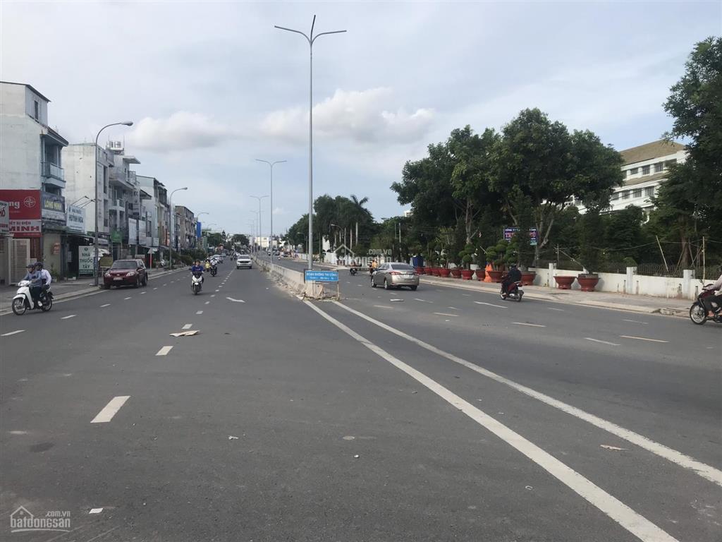 Bán gấp đất nền quận 9 tại kdc nam long dt 4.5x20m giá 9.5 tỷ.  0772 444 ***