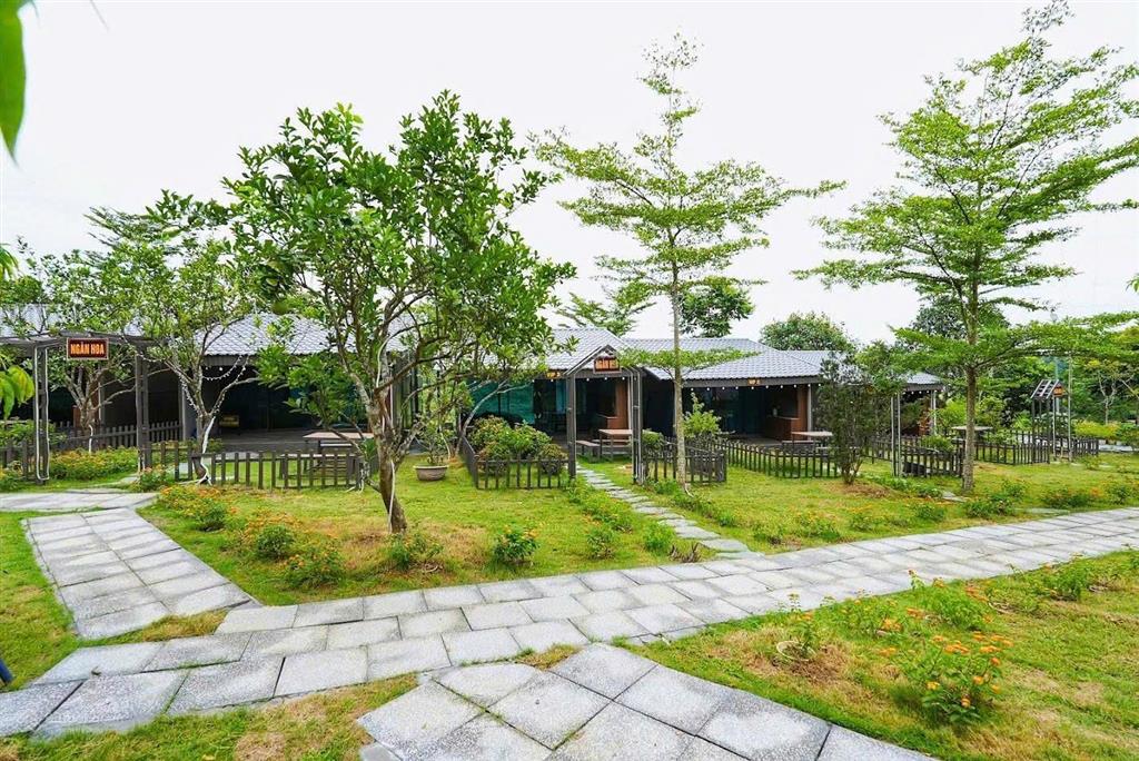 Chính chủ cần bán khu nghỉ dưỡng ngàn hoa, một trong những khu nghỉ dưỡng đông nhất nhì lương sơn