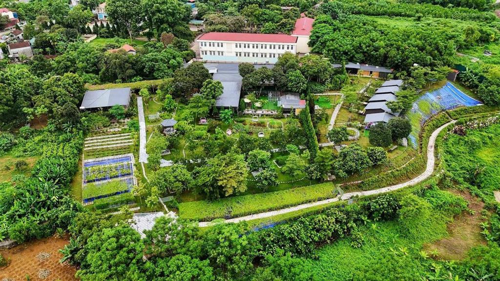 Chính chủ cần bán khu nghỉ dưỡng ngàn hoa, một trong những khu nghỉ dưỡng đông nhất nhì lương sơn