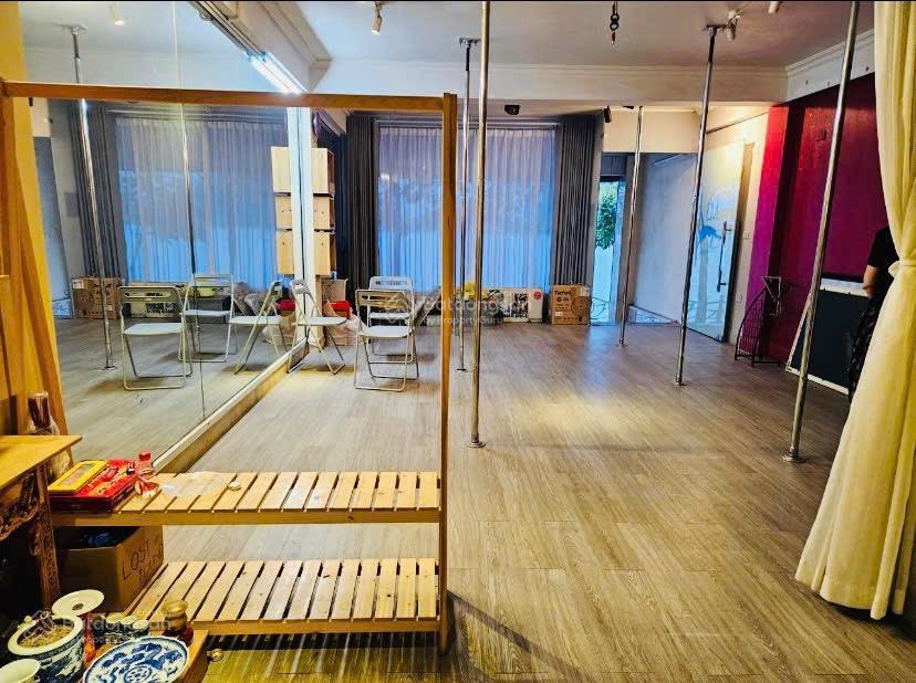 Bán nhà mặt phố nhật chiêu  hồ tây, 93 tỷ, 85.5m2, 6pn, 6wc, tây hồ, hà nội