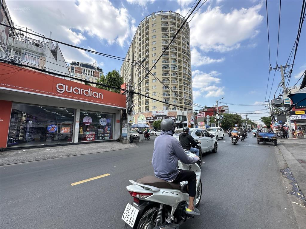 Bán 30m mặt tiền nguyễn ảnh thủ, 3000m2 vị trí đắc địa, nhiều thương hiệu