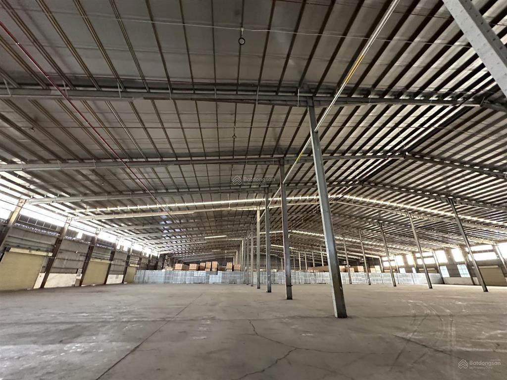 Cho thuê 10000m2 kho quốc lộ 13, chuẩn logistics quốc tế (có cắt lẻ)