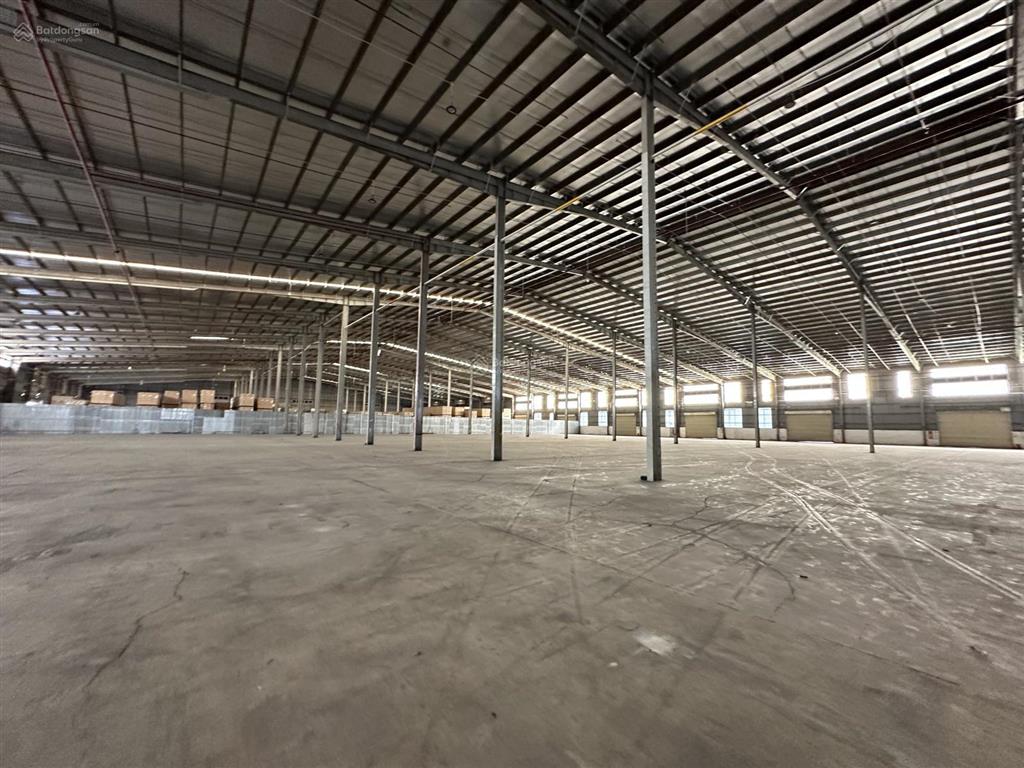 Cho thuê 10000m2 kho quốc lộ 13, chuẩn logistics quốc tế (có cắt lẻ)