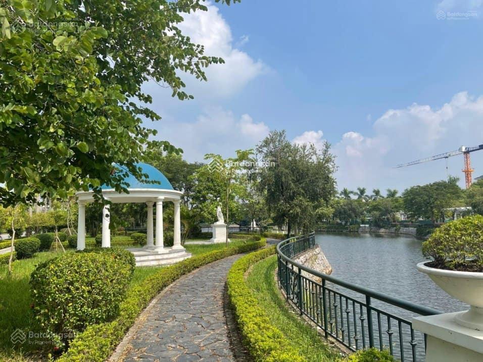 Chị gái bán lô mặt kênh đào 345m2  sẵn nhà 2 mặt thoáng ở ngay, vài bước chân ra hồ  vvip