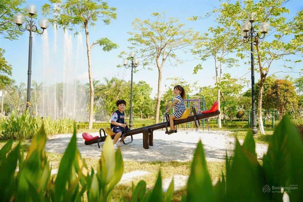 A sếp bán lô biệt thự 135m2  28.5 tỷ (bao sang tên)đối diện cổng trường đoàn thị điểm,sinh khi tốt