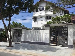 Chủ định cư nước ngoài nên bán thu hồi vốn và cần bán nhanh biệt thự mặt tiền nguyễn tất thành