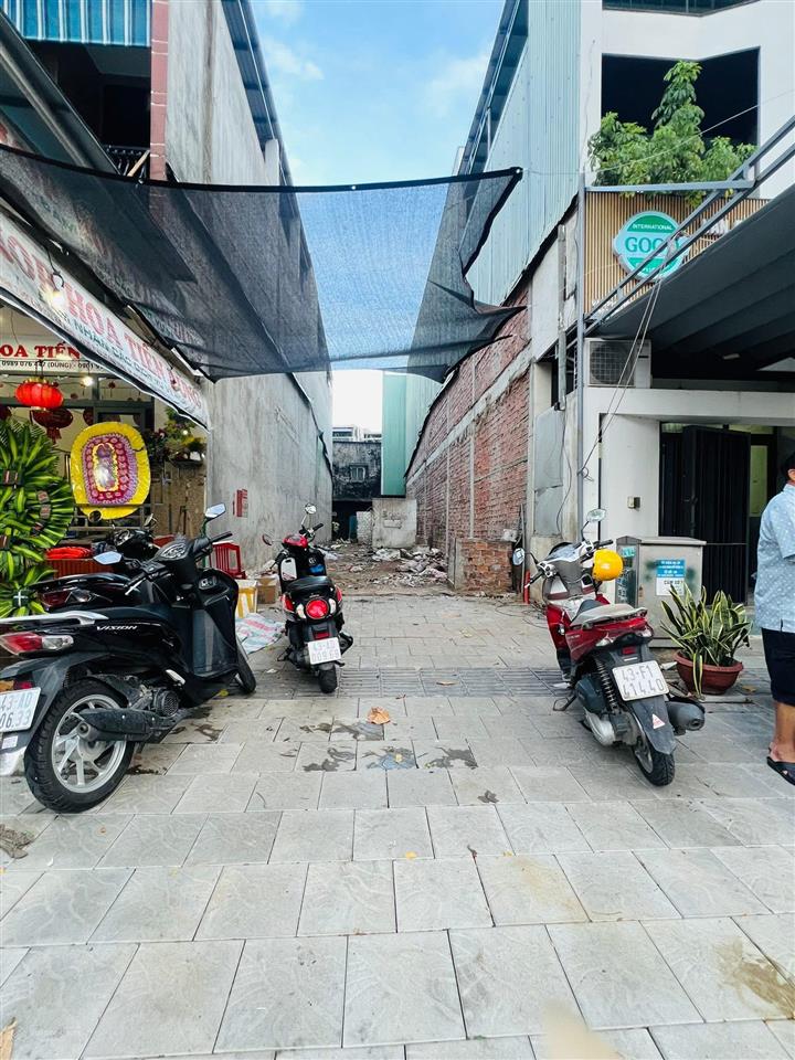 Chính chủ gửi bán lô đất mặt tiền lý thái tông. trục thông biển nguyễn tất thành. vị trí đẹp