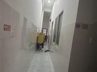Bán nhà 2 tầng đang làm toà căn hộ có 5 phòng cho thuê sẵn .   0935 110 ***
