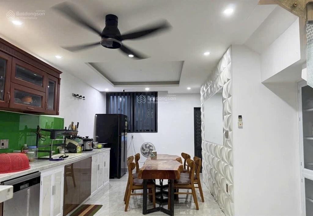 2mt nguyễn lữ,nam việt á ,nhà 3 tầng mới khu vip, gần sông hàn,gần khu bắn pháo hoa