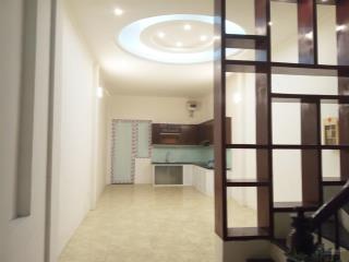 Cho thuê văn phòng cực đẹp 40 m2 16 trúc khê  49 huỳnh thúc kháng