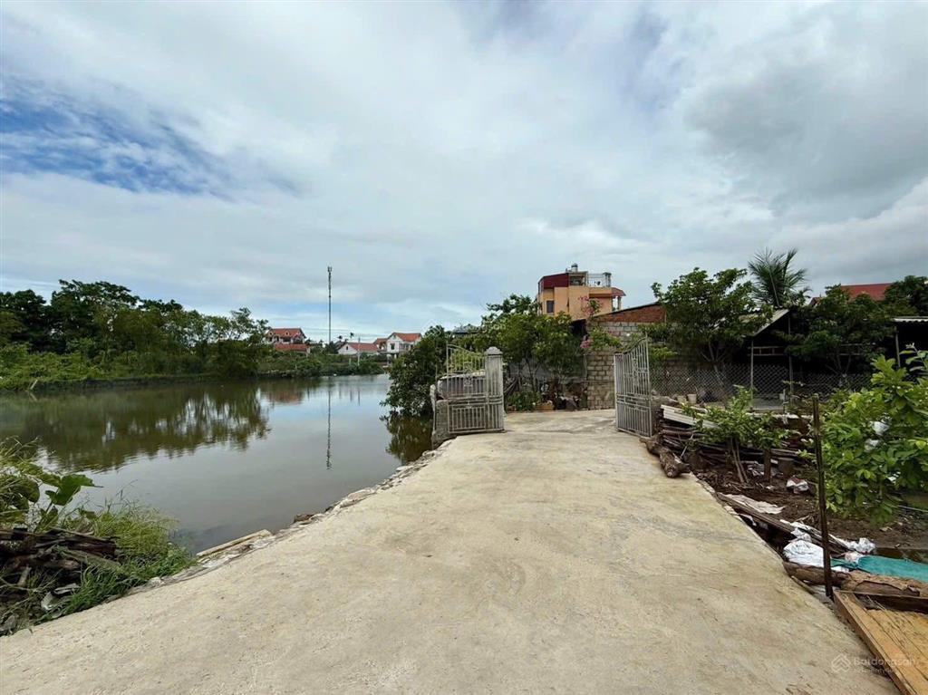 Bán nhanh 62,3m2 view hồ cực thoáng mát giá chỉ 2,5 tỷ vị trí tại liên nghĩa xã văn giang mới