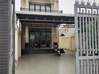 Bán nhà lầu mt an thạnh, thuận an dt 245m2, có 160m tc, sân đậu 3 ô tô, sẵn kho, giá 6.2 tỷ