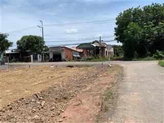 Lô góc 2 mặt tiền đường nhựa thông vào kcn