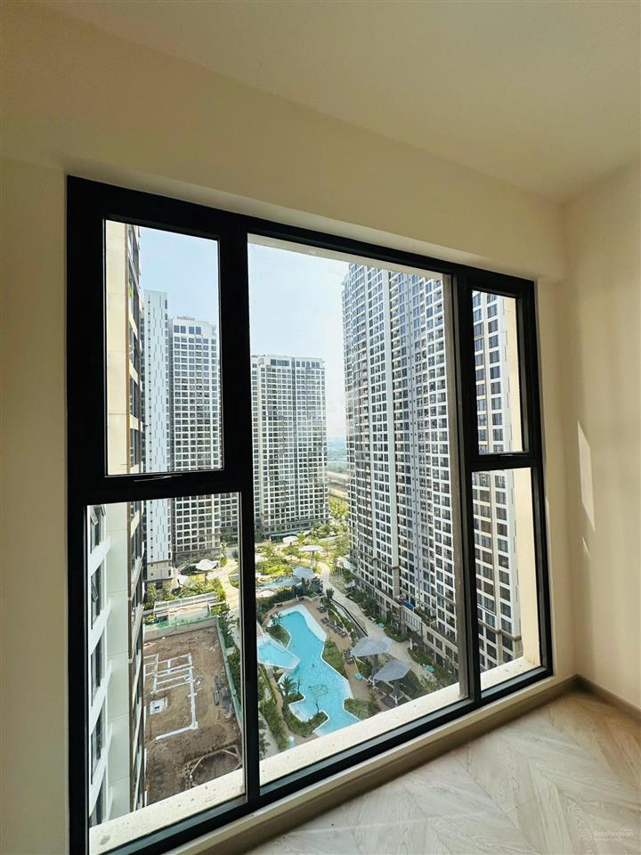 Kẹt tiền bán gấp 2pn masteri centre point 4 tỷ 350 all in, nhà mới 100% tặng bếp cao cấp