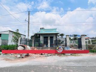 Mặt tiền trần huy liệu  ngay đường lê duẩn, trung tâm thị trấn đất đỏ  brvt 324m2  17x20m