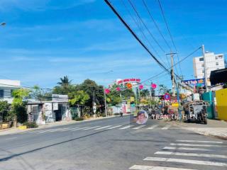 Hoà long  tp bà rịa  cách chợ hoà long chỉ 1.4km.
dt 1000m2  20x50m  200m2 thổ cư