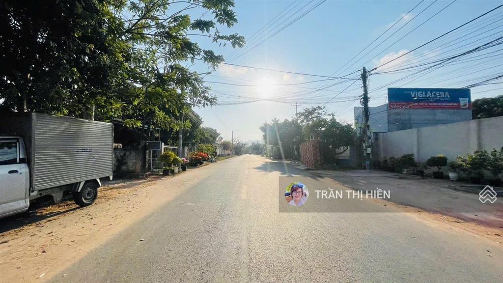 Lô góc mạc thanh đạm  thị trấn phước hải  cách biển 1km  23x79m  1852m²