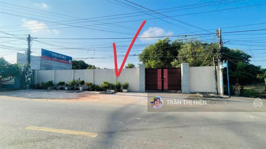 Lô góc mạc thanh đạm  thị trấn phước hải  cách biển 1km  23x79m  1852m²