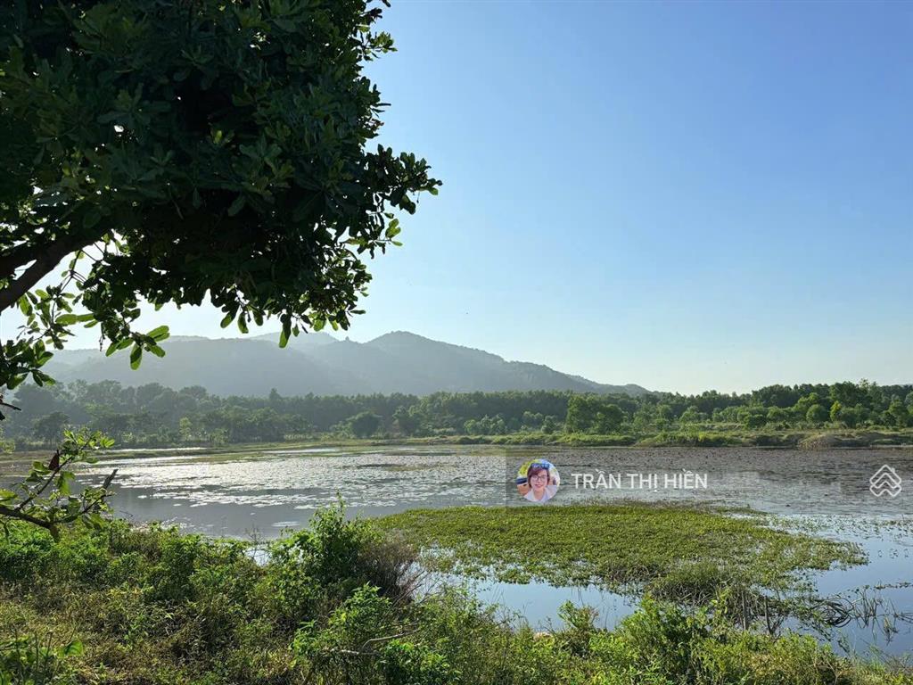 Thị trấn phước hải  view núi minh đạm  hồ sở bông siêu đẹp 2.300m2  sẵn 700m2 thổ cư