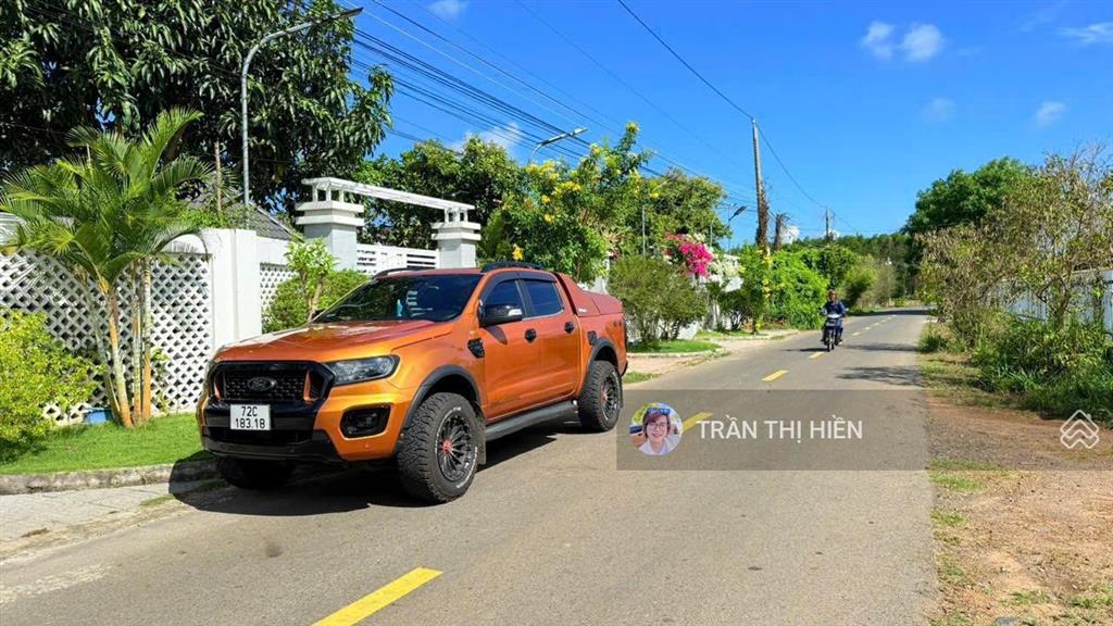Mặt tiền nguyễn huệ  2060m2  4 tỷ