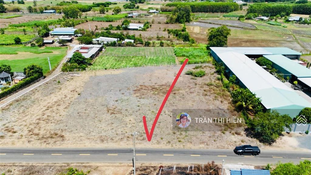 Mặt tiền nguyễn huệ  2060m2  4 tỷ