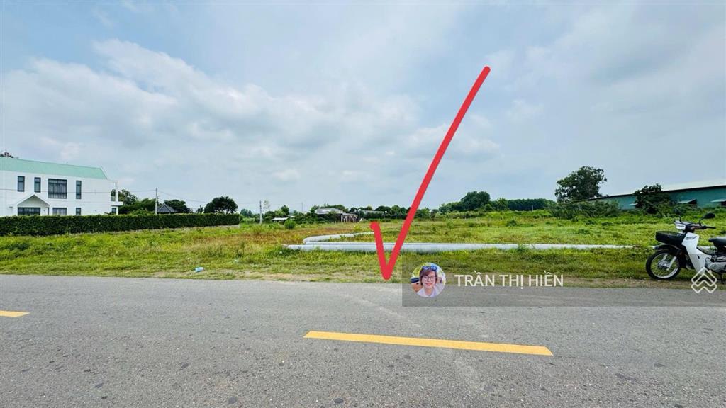 Mặt tiền nguyễn huệ  2060m2  4 tỷ