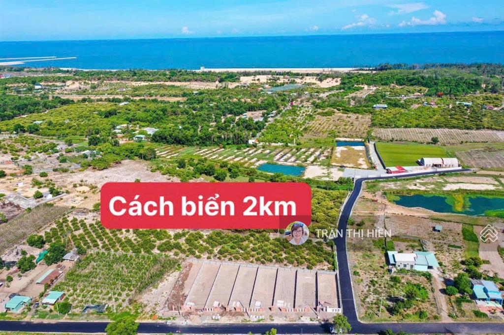 Cách bãi tắm lộc an chỉ 2km  10x42m  423m2  sẵn 100m2 thổ cư, đã xây rào cổng