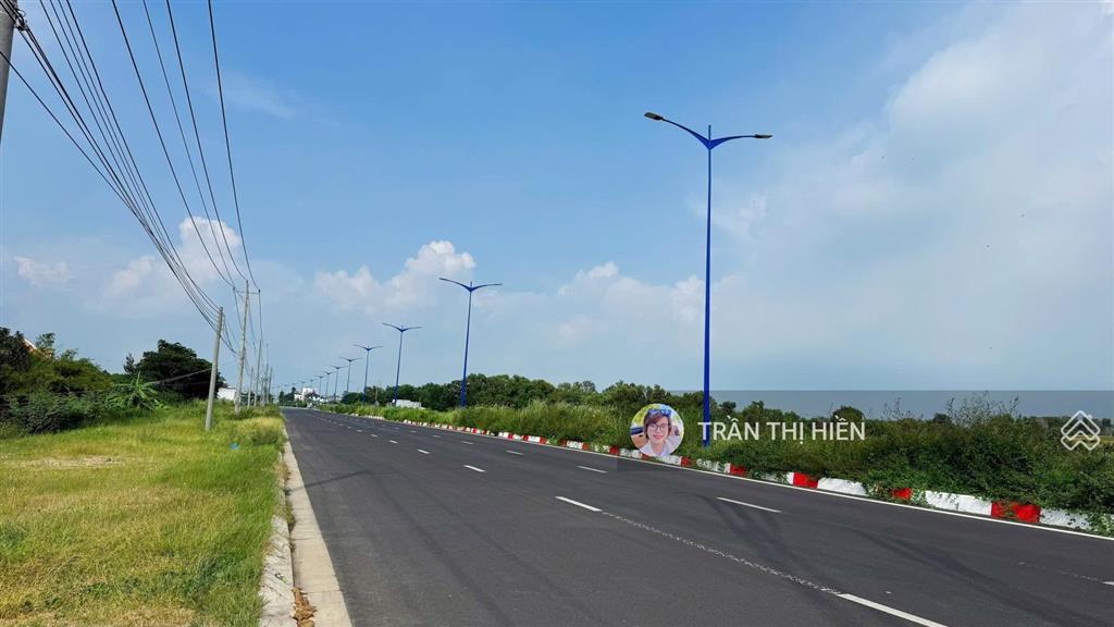 Mặt tiền đường ven biển, vũng tàu bình châu  đối diện khu qh sân golf hương sen  dt 5531m2 lô góc