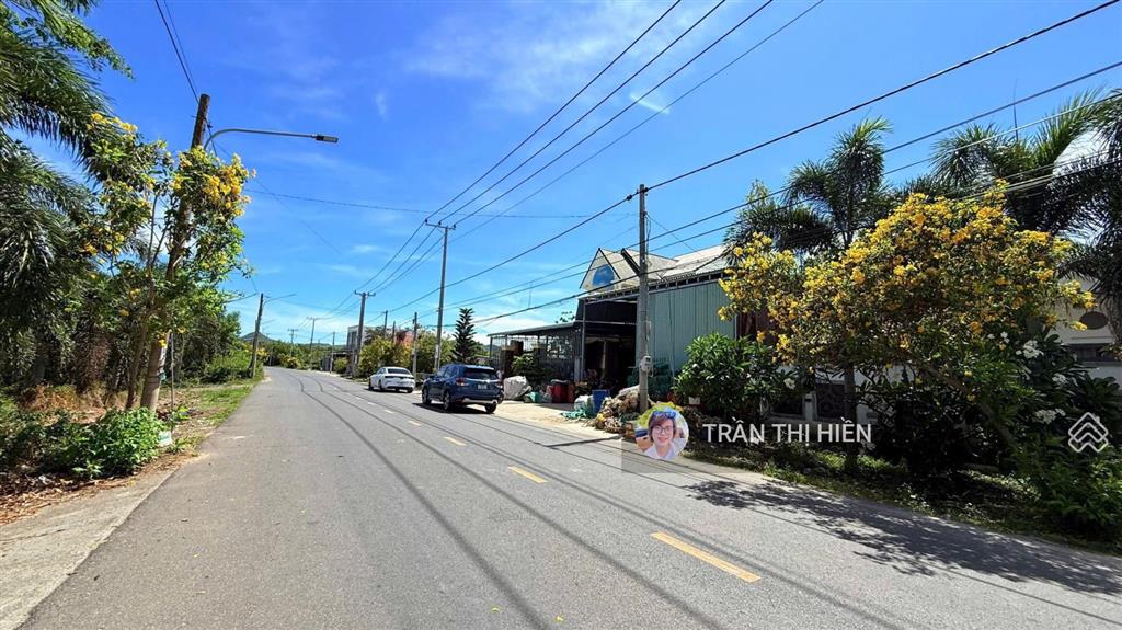 Trục chính ngay vòng xoay tỉnh lộ 44a phước hải đi biển phước hải chỉ 3km  dt 1494m2  26.6x57m