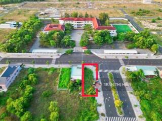 Lô góc trục chính đường nhựa vỉa hè đối diện trường học  tái định cư kim liên  ngay sau uỷ ban xã