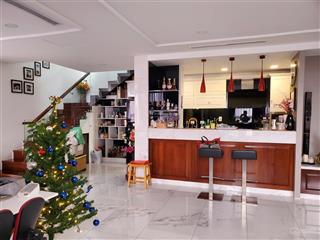 Lê phương 0903 036 *** cần bán nhanh penthouse star hill, pmh, 214m2, 3pn, giá 18 tỷ + 02 ô xe hơi